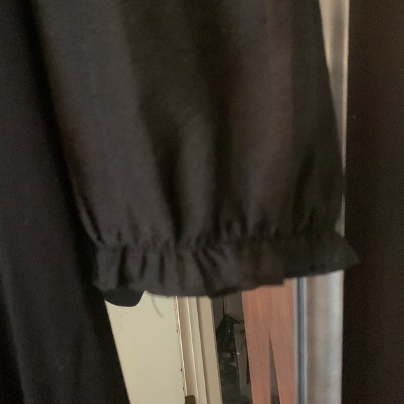 DR2 woman’s black top size small - Picture 4 of 5